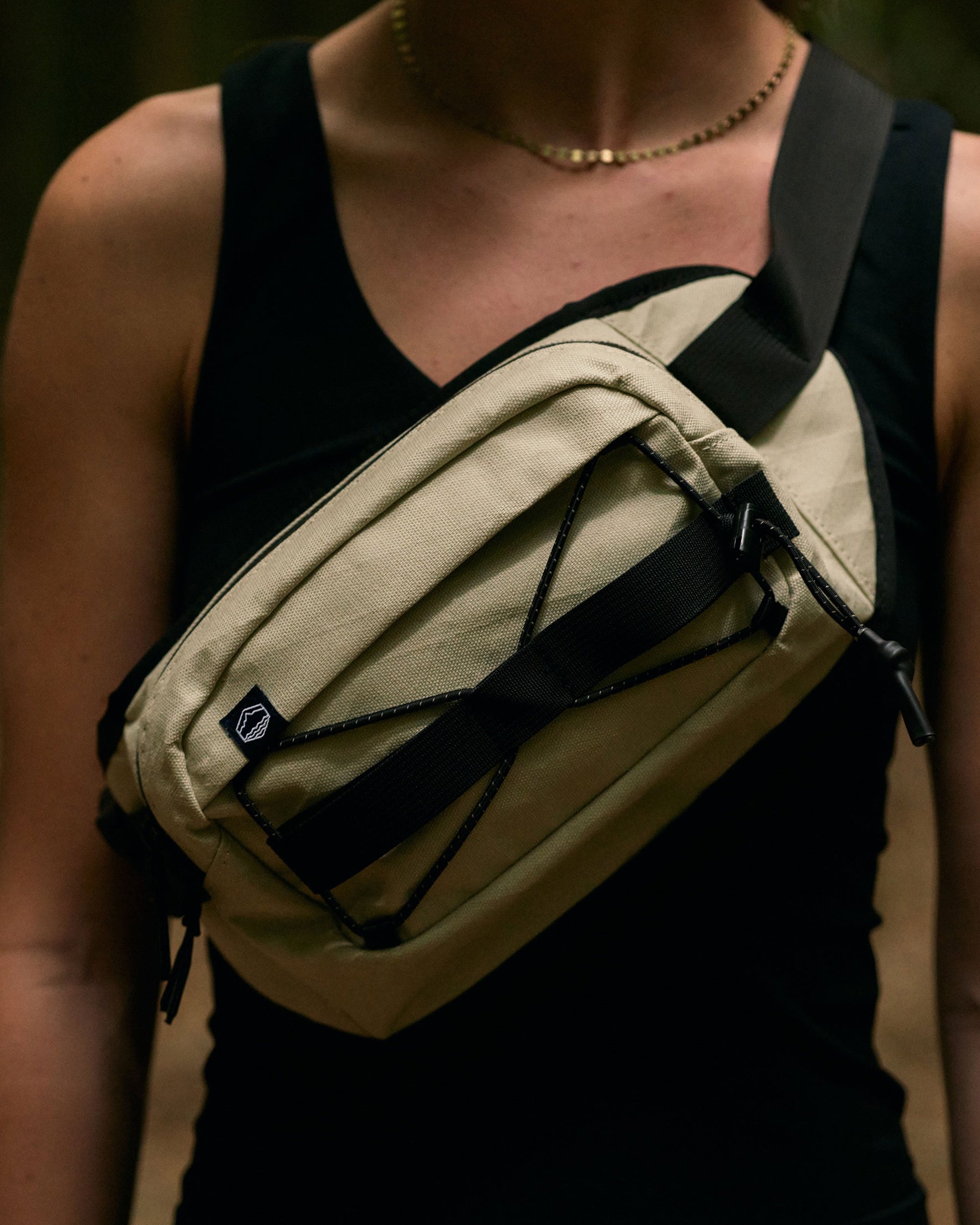 CROSSBODY